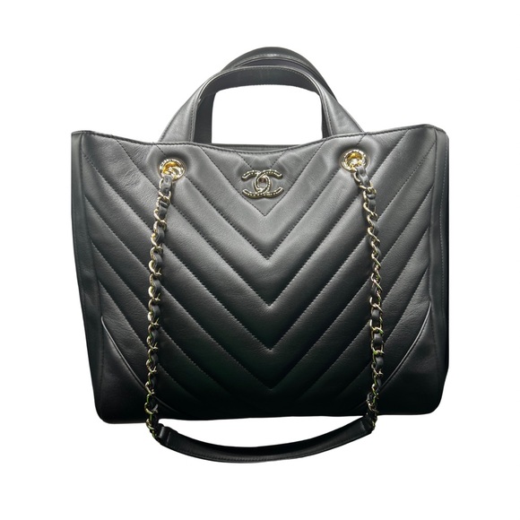 CHANEL CHEVRON STATEMENT TOTE BAG - Picture 1 of 8